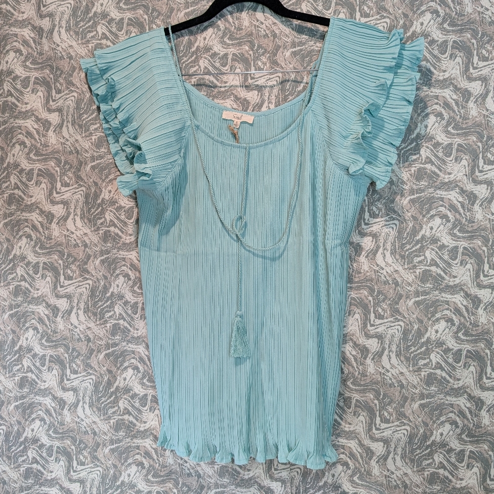 NWT Easel Ruffle Blouse Size Small